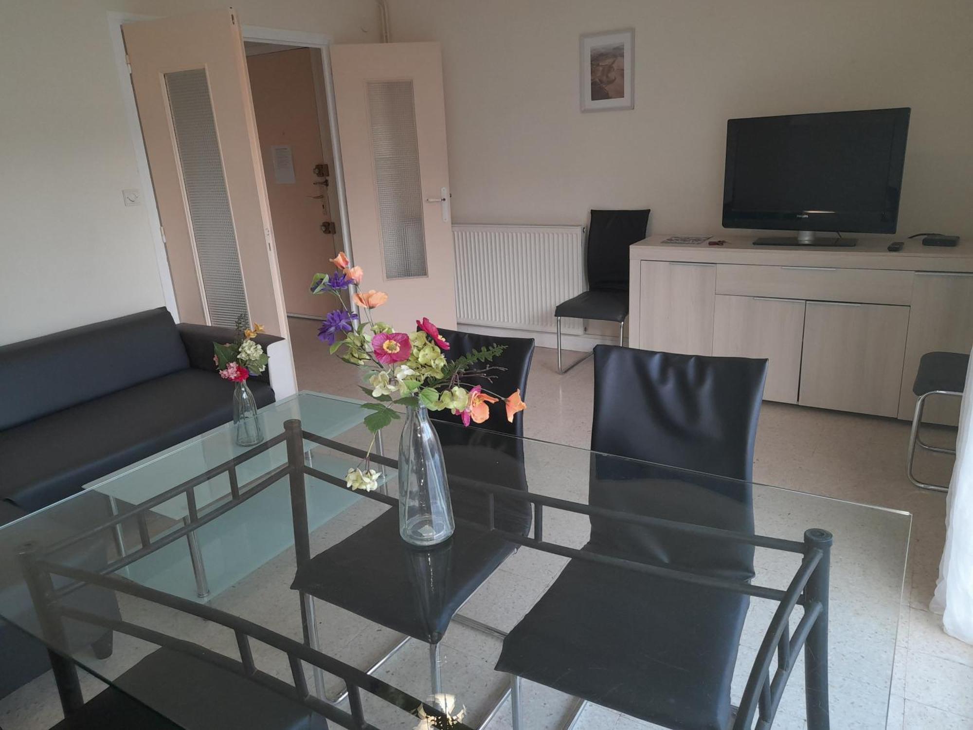 Appartement F3 Avec Balcon Perpignan Exterior foto